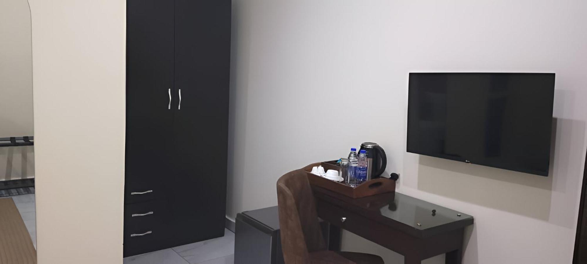 Apartment 79 Hotel & Suite Ikeja Exterior photo